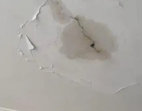 新源阳台漏水维修公司分享下屋面防水工程质量问题原因分析